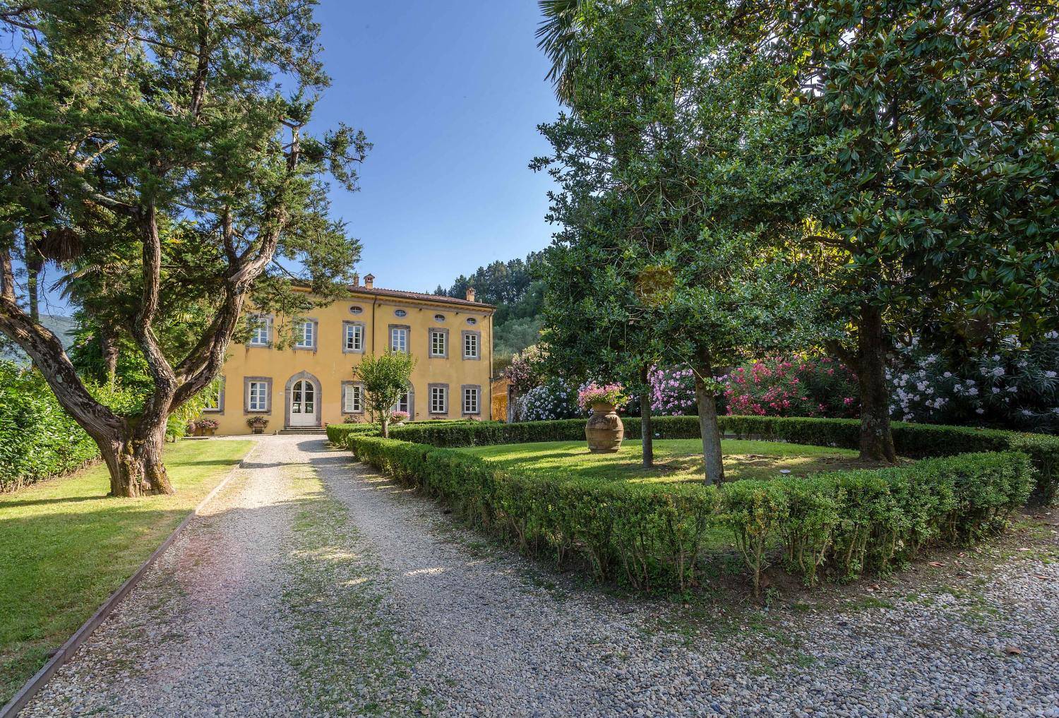 Tuscany Villa 999